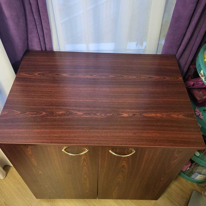 Продаються меблі (тумба, стелаж)