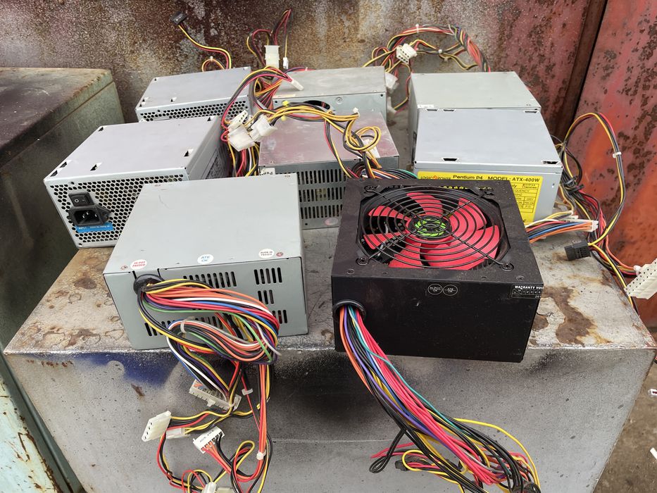 Блок питания компьютерный