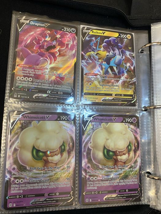Cartas Pokémon, em estado perfeito.