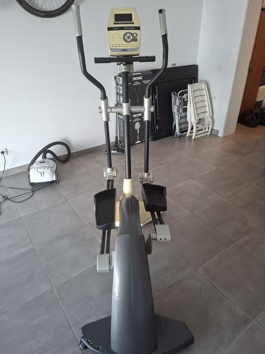 Eliptica BH Fitness Brazil
