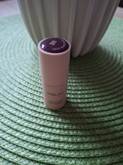 Lakier hybrydowy inglot 311 Deep burgundy