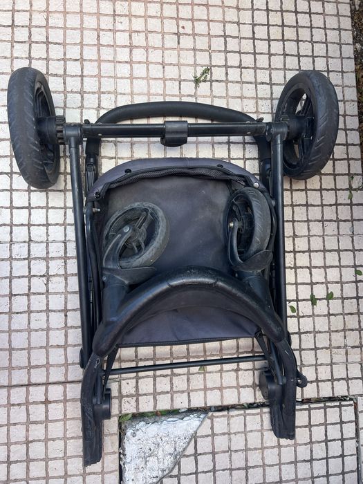 Carrinho bebé Pierre Cardin - ovo e estrutura rodas