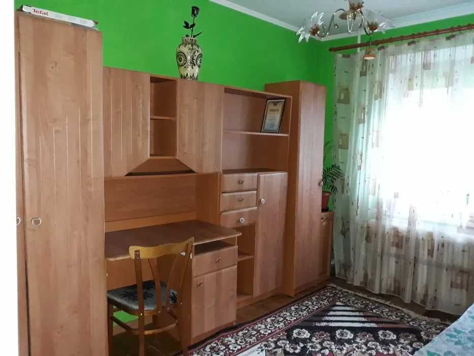 5-к. квартира 94,5 м2 з 2 комірками та і/о за вул. Лучаківського