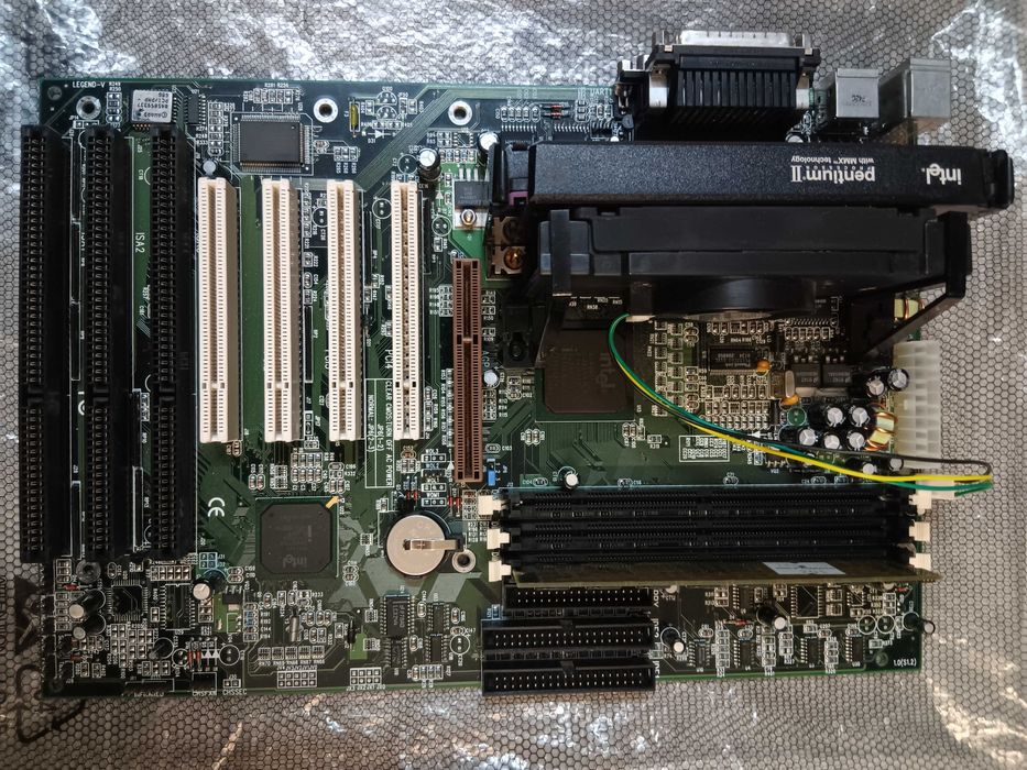 Vintage PC Hardware - Build Pentium II 233Mhz