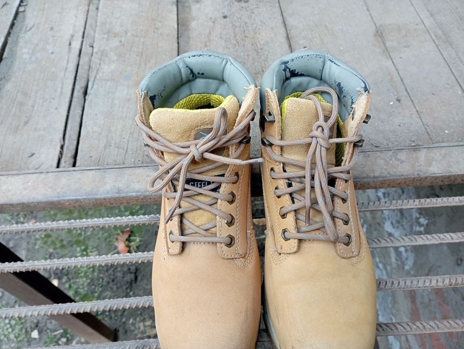 Продам зимові дитячі ботінки