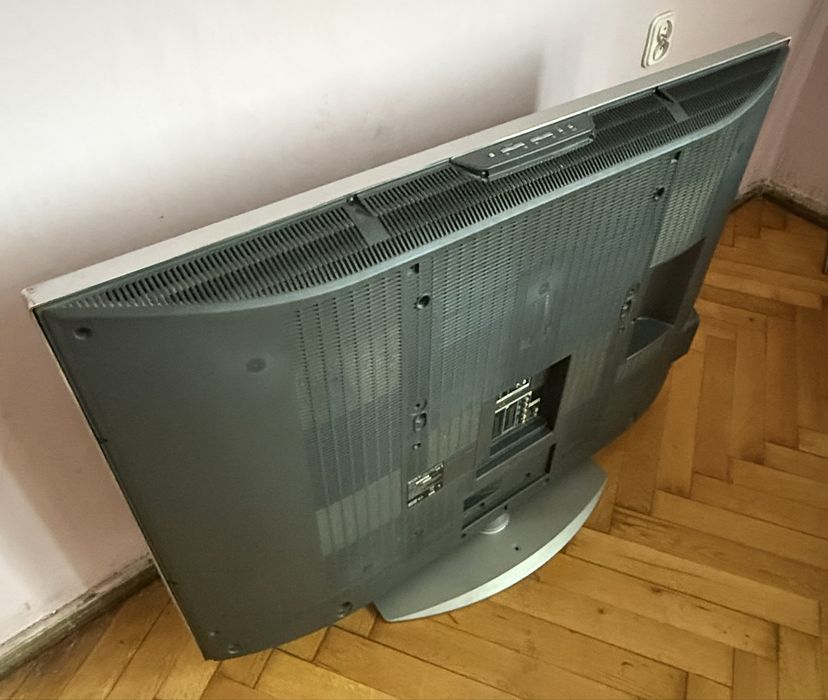 Telewizor Sony 46” LCD KDL-46S2000 – sprawny, pilot w zestawie
