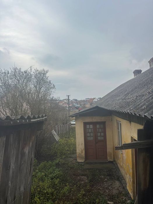 Продаж 2-кім. будинку 80 м.кв. Зубра