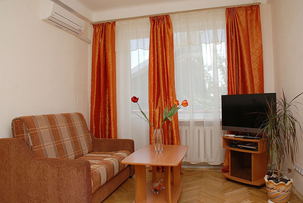 Подобово метро Зверінецька 1 хвилина бул. Приймаченко 6а