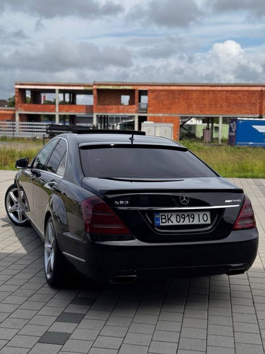 В продажі Mercedes benz w221 2009