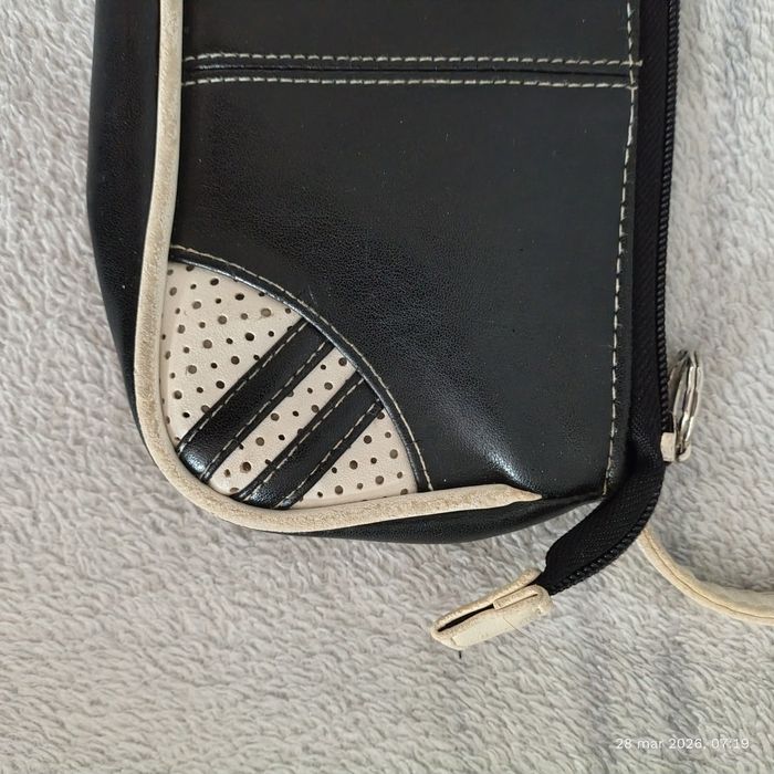 Mała torebka czarno biała