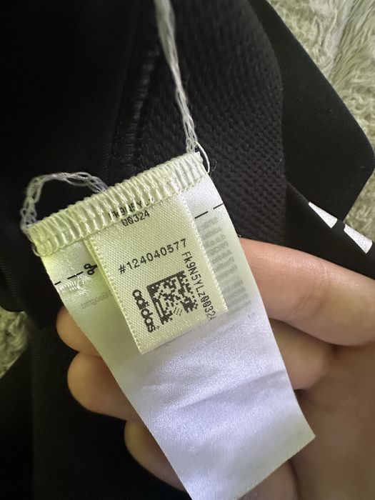 Оригінальні велосипедки adidas