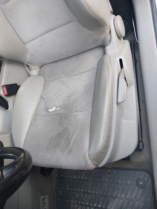 Fotele fotel kanapa półskóra jasna audi a3 8p 3 drzwi