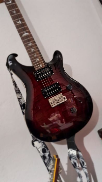 PRS SE Custom 24 fire red burst