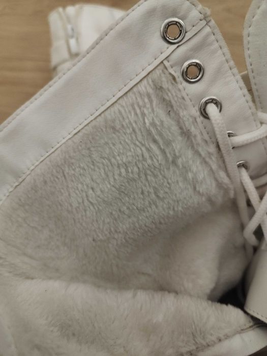 Buty zimowe damskie