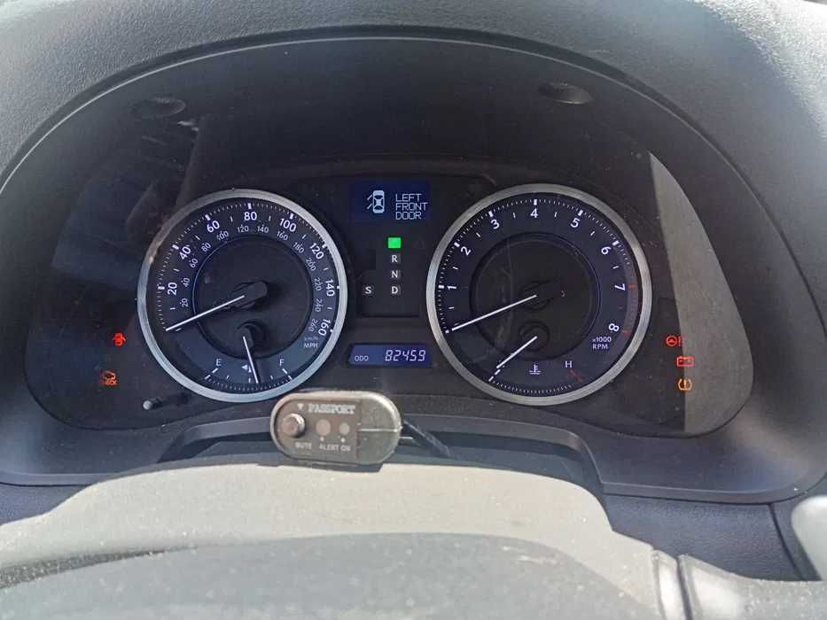 Lexus is 250 AWD 2011г.в.