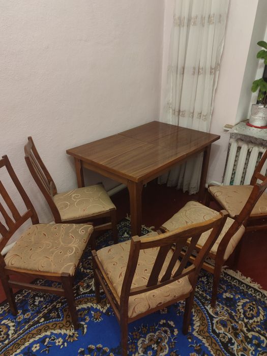 Ретро стол стулья  дубовые.90-е