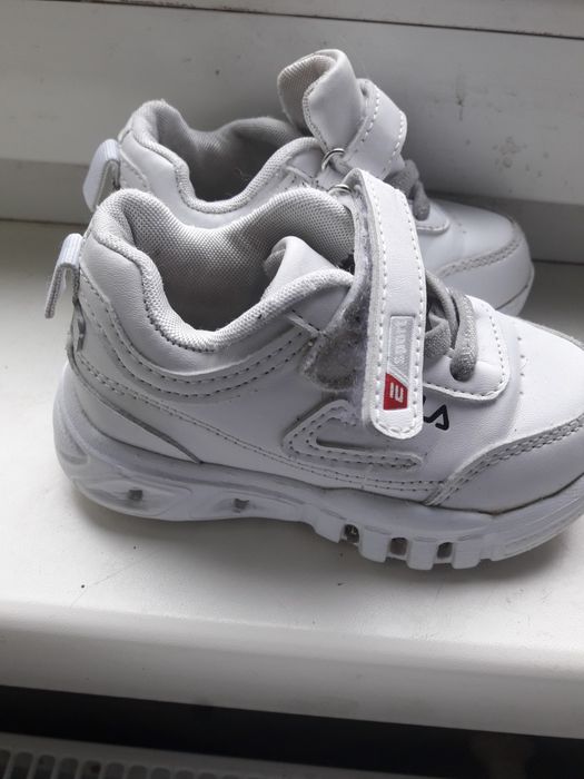 Кроссовки детские