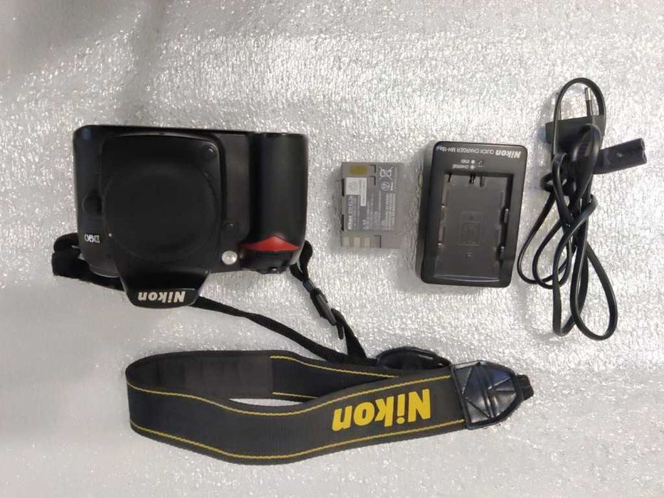 Фотоаппарат Nikon D90 DX цифровой