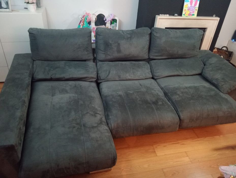 Sofá com chaise long