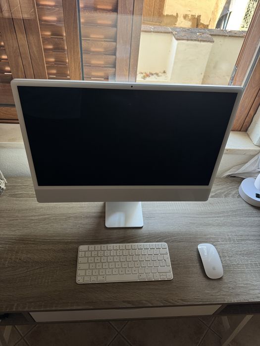 iMac 24” M3 (Como Novo)