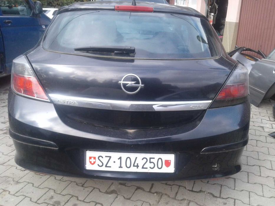 Opel Astra H GTC 3D Coupe 1.3 CDTi 2006r Klapa Tył Szyba Lampy Blenda