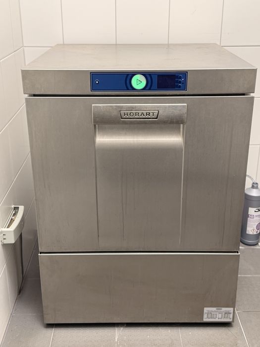 Wyparzarka gastronomiczna Hobart FX-10A – niezawodna, gotowa do pracy!