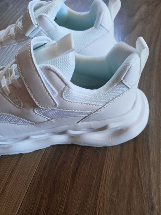 Sneakersy damskie 39