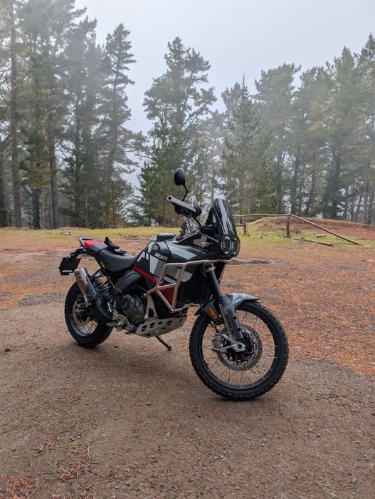 Ducati DesertX 2023 — Como nova, apenas 6.000 km