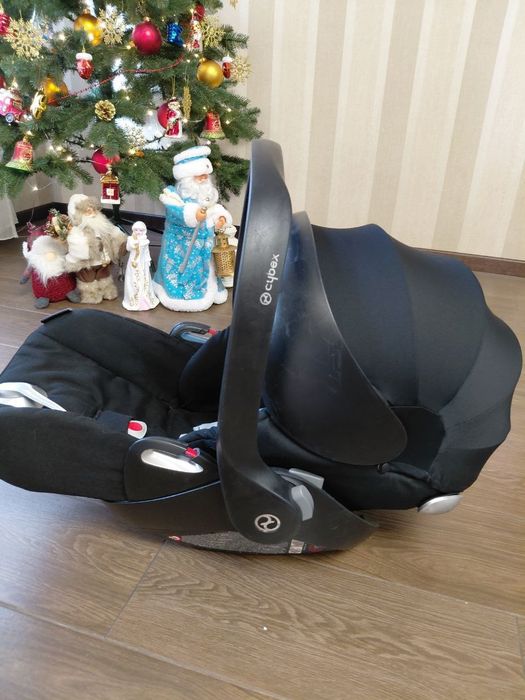 Автокрісло  Cybex cloud Q platinum