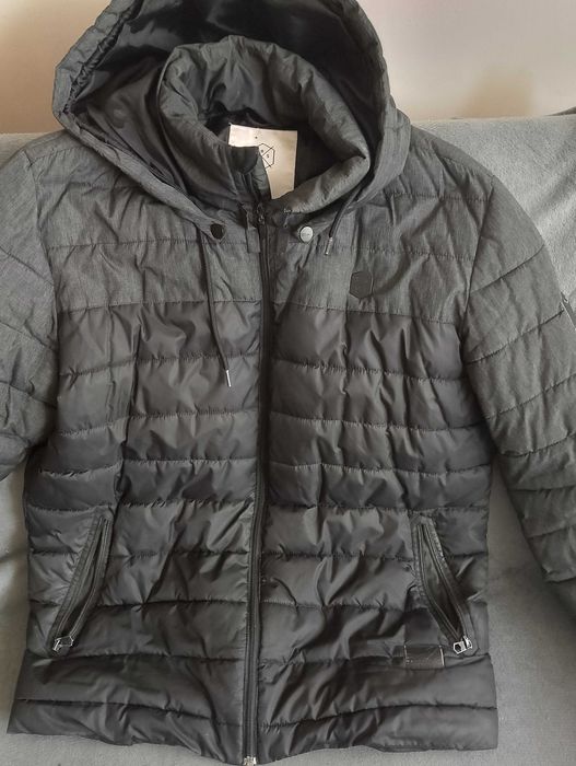 HOUSE. Kurtka zimowa.