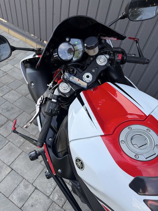 Yamaha R1 доставка-обмін