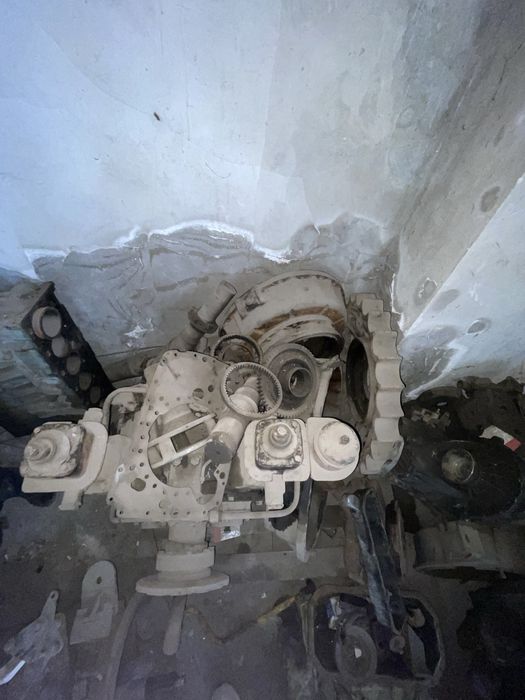 Коробка на бульдозер