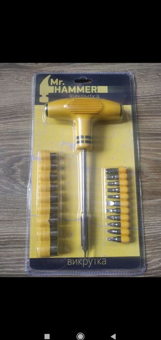 Набір викрутка з насадками