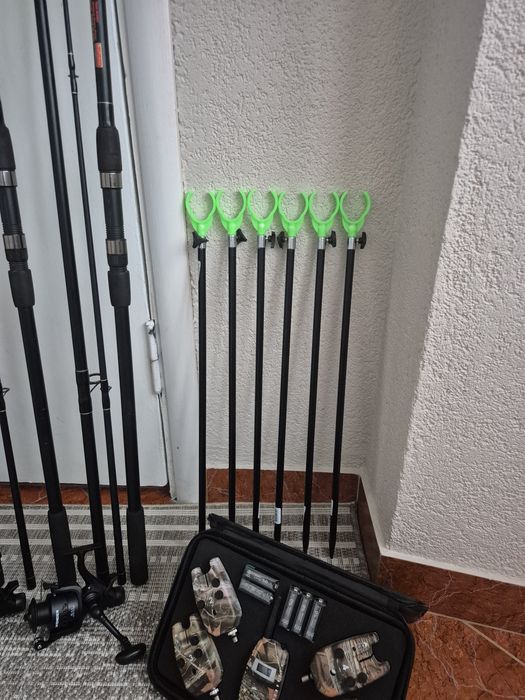 Карповий набір удилища, катушки бейтранер, сигналізатори, рогачі, садо