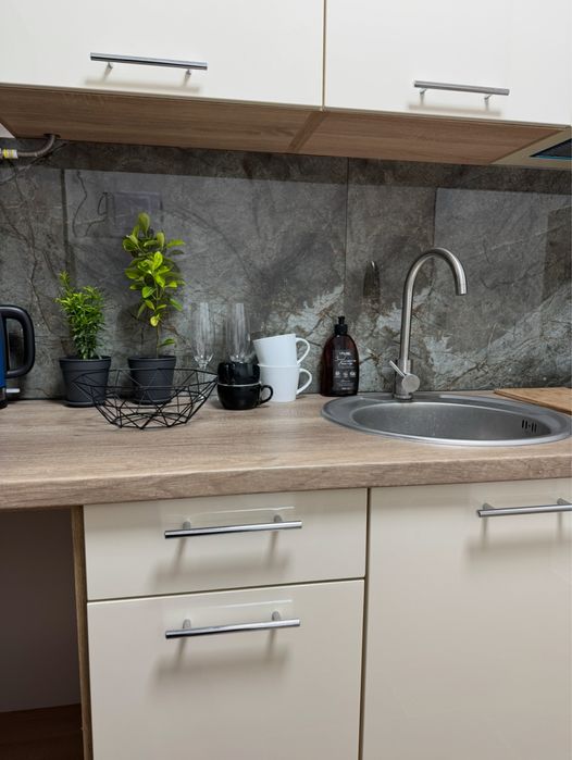 Квартира Подобово , Погодинно. Біля авто-жд вокз. 10 хвилин до Центру