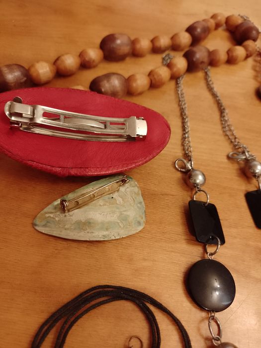 Korale,naszyjniki z PRL.