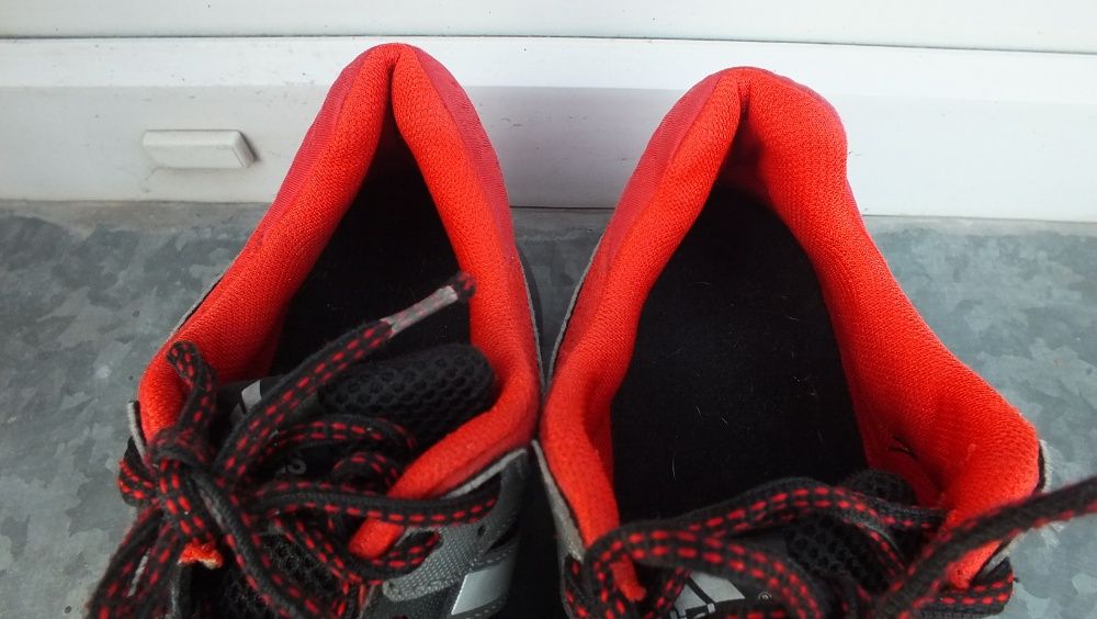 Super buty sportowe marki Adidas roz 44 2/3