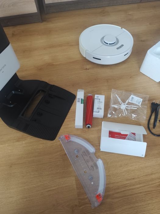 Roborock q7 max plus robot sprzatajacy ze stacja
