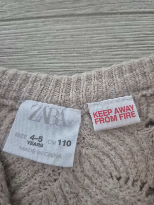 Sweterek dziewczecy Zara