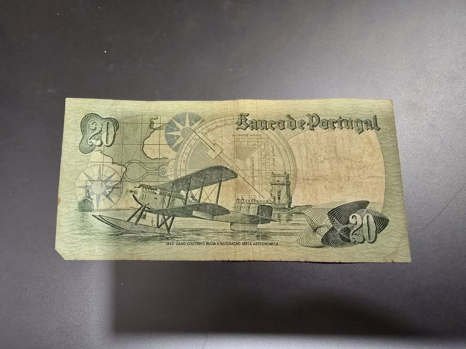 Notas de Escudo diversas