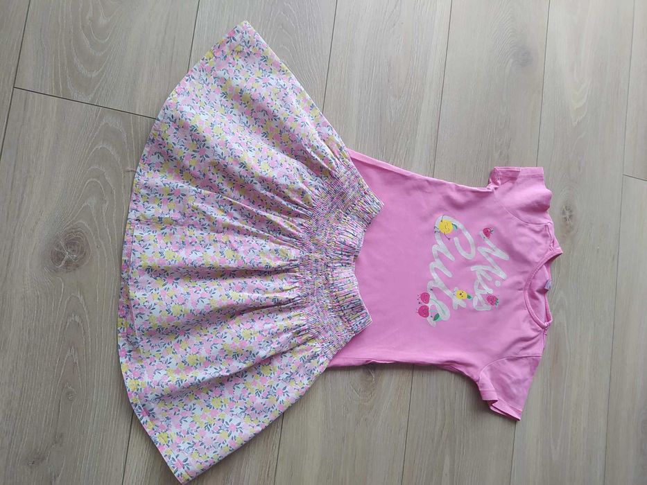 Zestaw spódniczka plus bluzeczka 4-5 lat