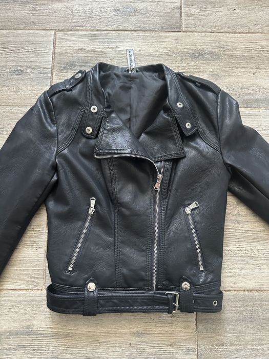 Чорна коротка косуха ,розмір с