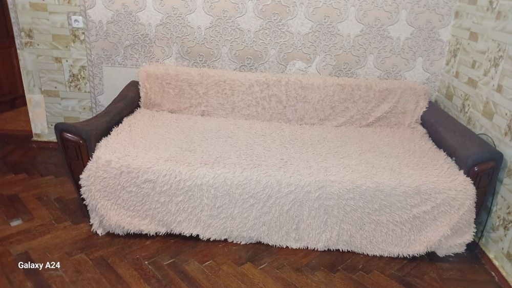 Подобово почасово  центр близько Лебидь Плаз