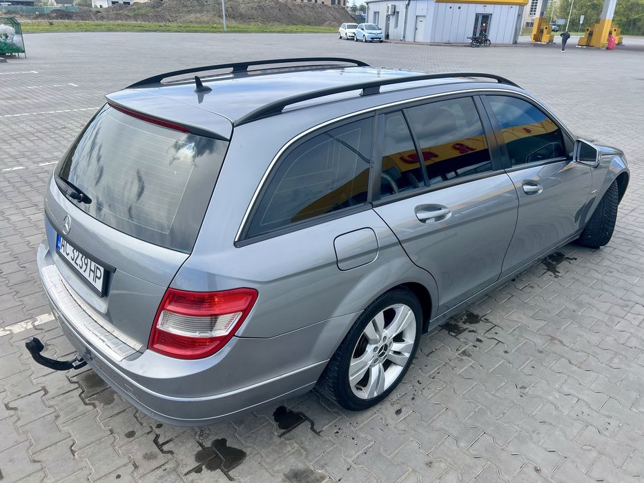 Mercedes-Benz C-Class 2010