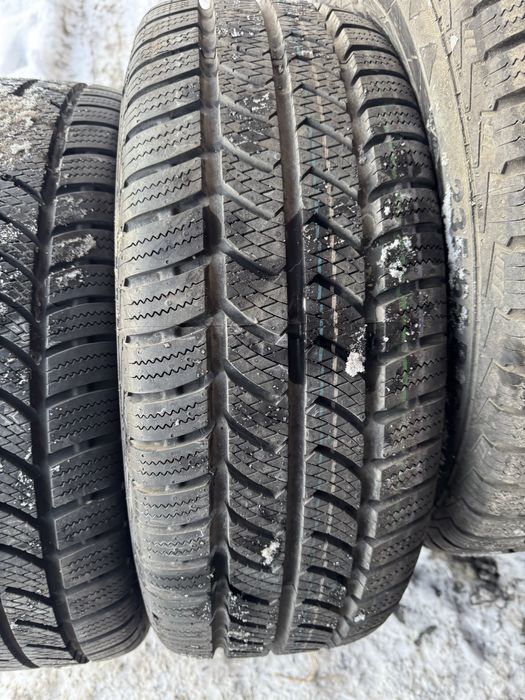 Резина 235 65 16 с