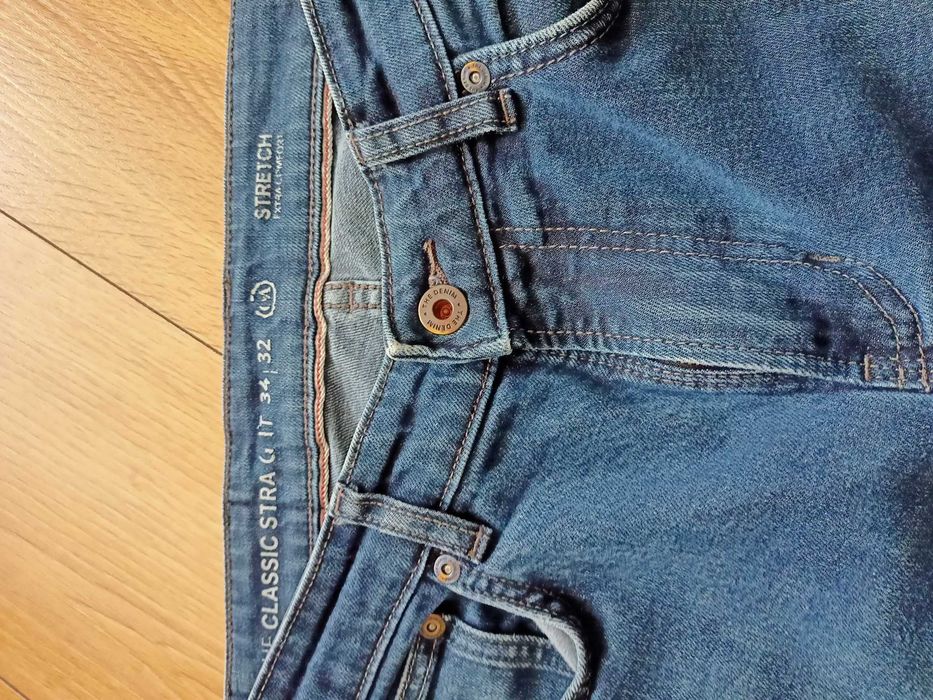 C&A męskie spodnie jeansy 34/32 straight rezerwacja