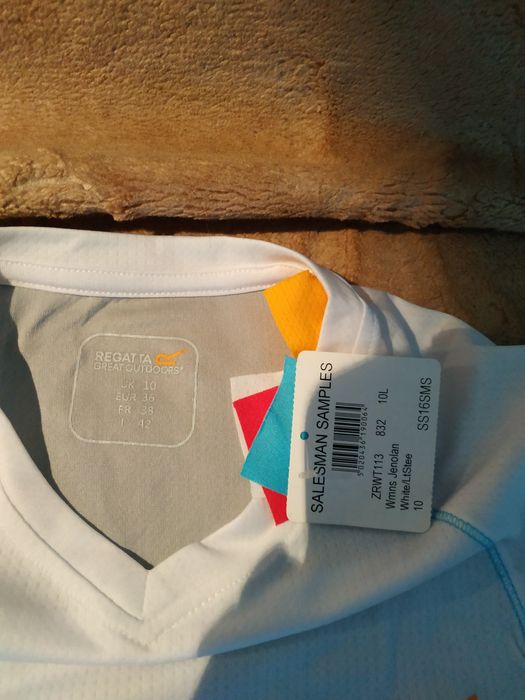 Podkoszulek firmy Regaty.