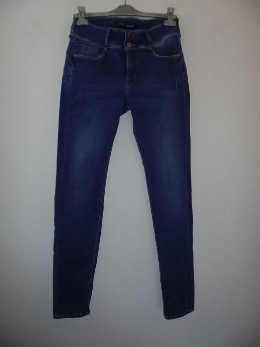 calça de senhora da marca TIFFOSI