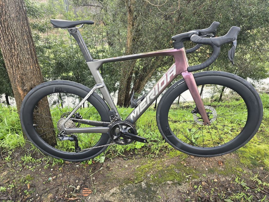 Merida reacto 8000 m com montagem 105 di2