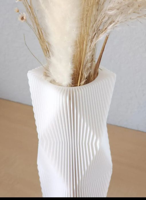 Вази для сухоцвітів